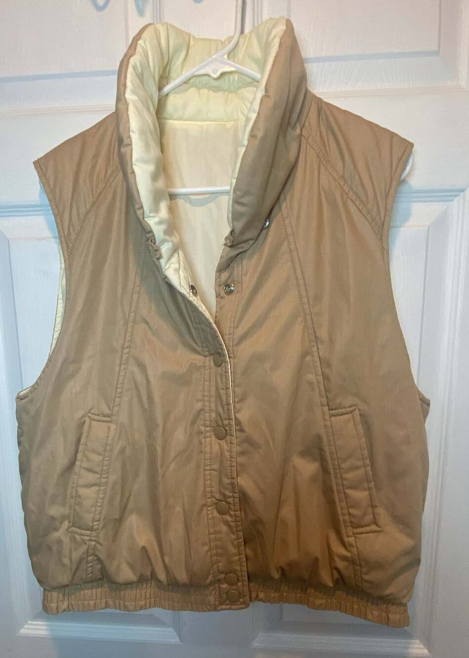 Vintage Reversible Puffer Vest Beige Ivory